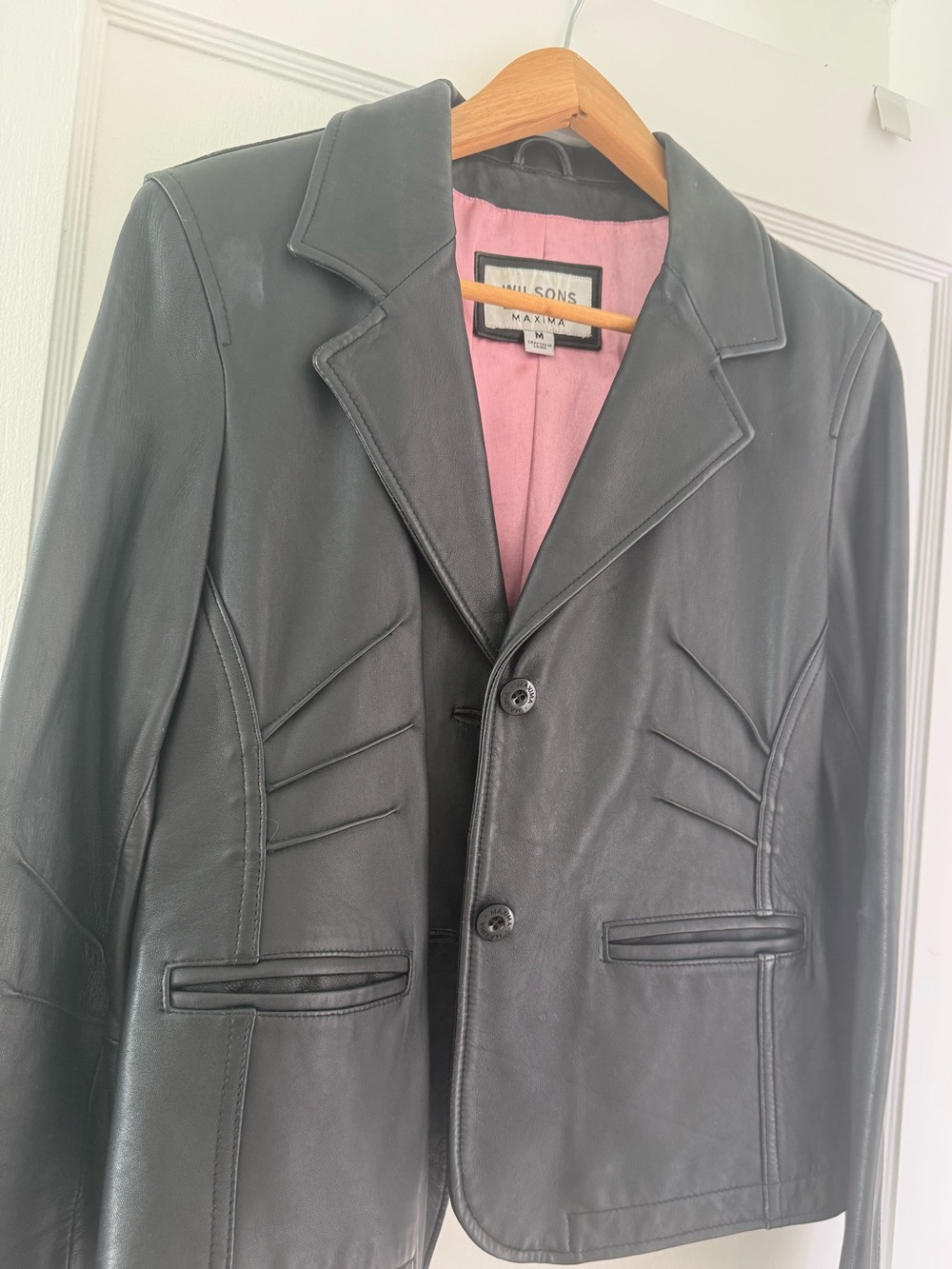 Vintage Wilsons Leather womens Leather Blazer with Pink Lining. adorable!